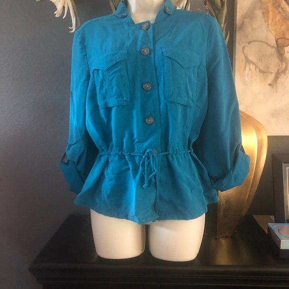White House Black Market Jackets & Blazers - White House Black Market Jacket in comfortable cotton, size 8